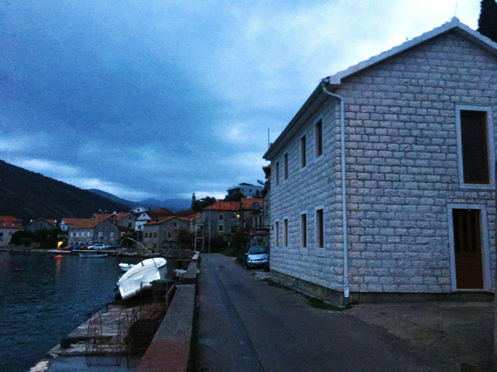 Apartments Lola Tivat Exterior photo